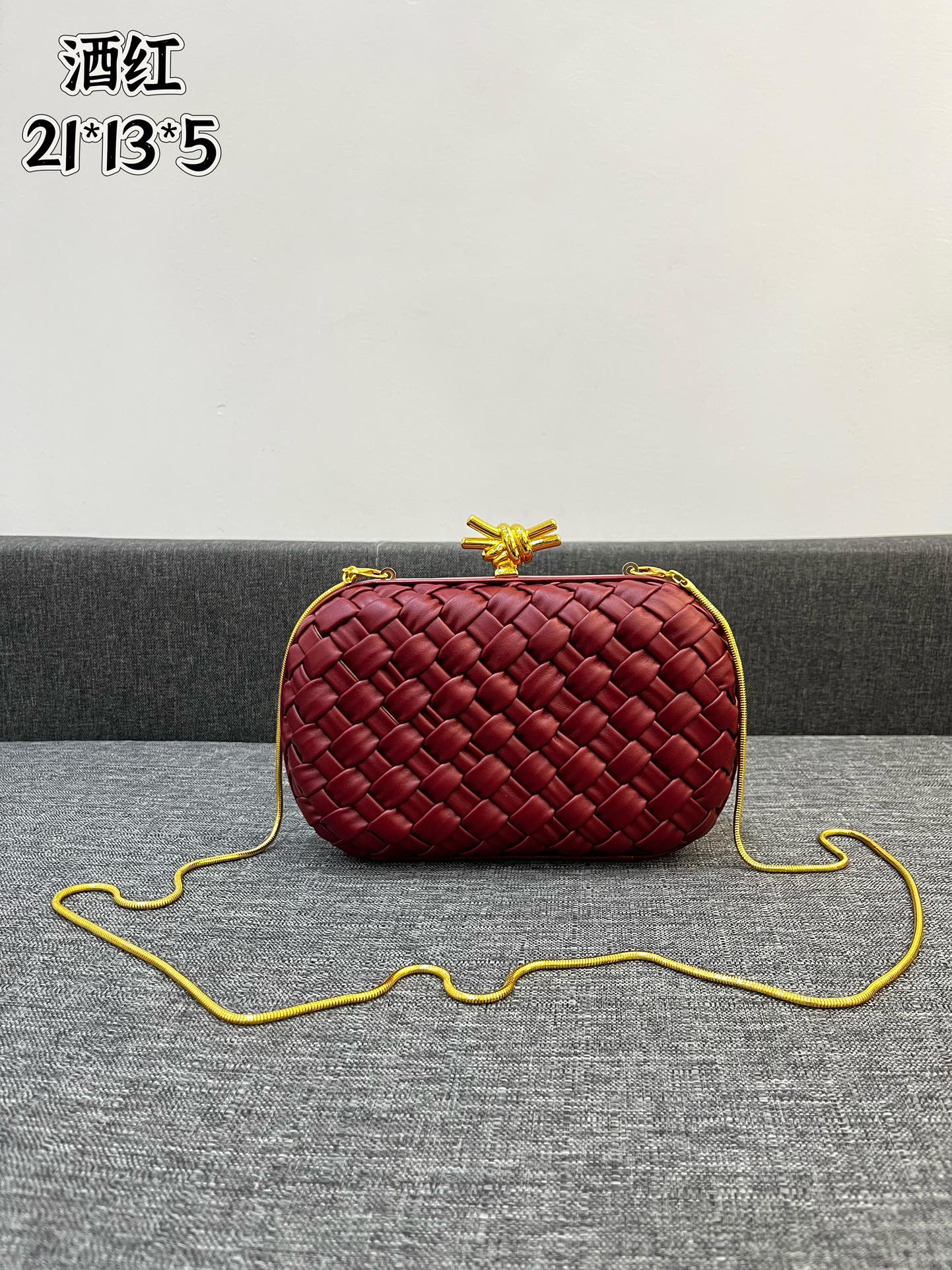 Bottega Veneta BV bag 52